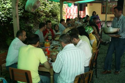 Rizedeyiz Köfte PartisindeRizedeyiz Köfte Partisinde